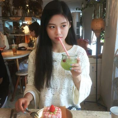 黄阿丽:小眼镜蛇